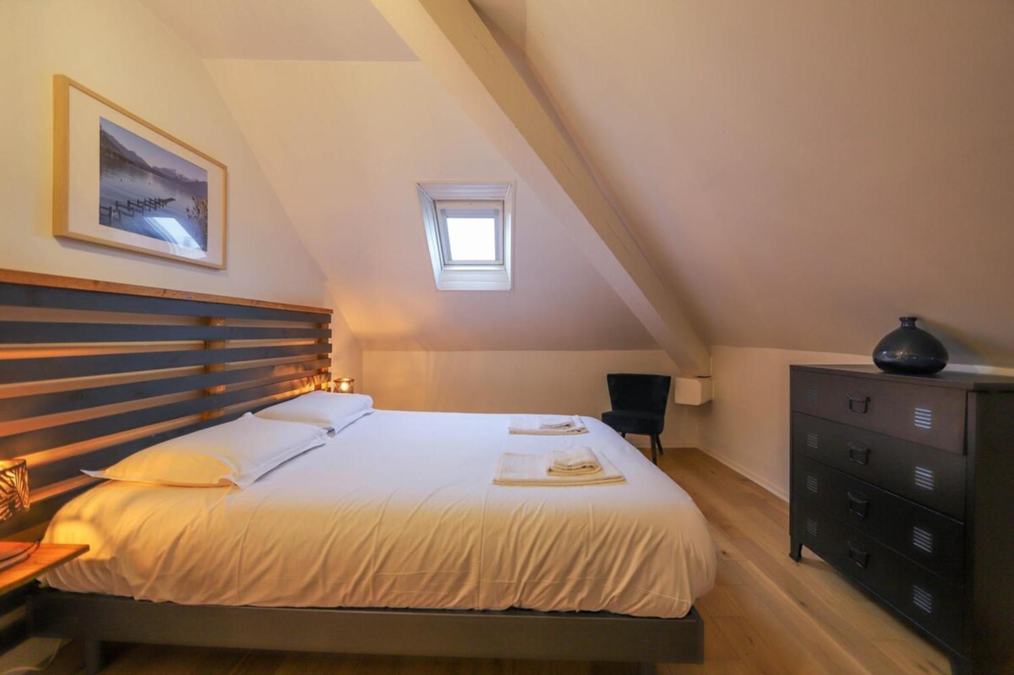Le Factory Duplex En Vieille Ville Cote Lac Анси Екстериор снимка